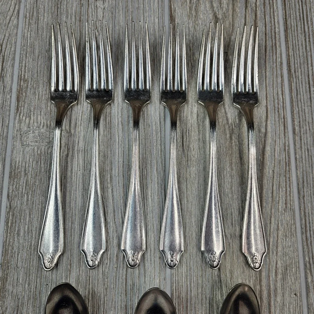 Oneida Georgian 1912 Silverplate Forks Spoons Flatware Set‎ 9 Pieces Vintage